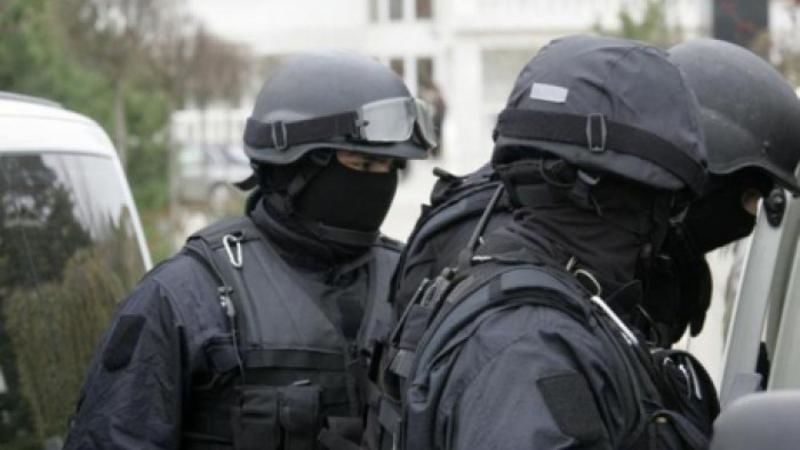 В Управлении регистрации транспорта проходят обыски.