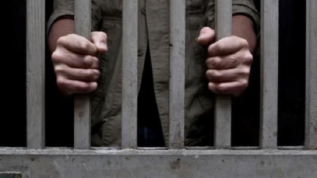 Statul va plăti despăgubiri de 120 de mii de lei unui bărbat, bătut și torturat de polițiști. 
