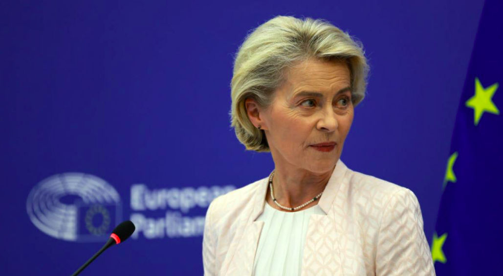 Европарламент отклонил вотум недоверия главе Еврокомиссии Урсуле фон дер Ляйен.