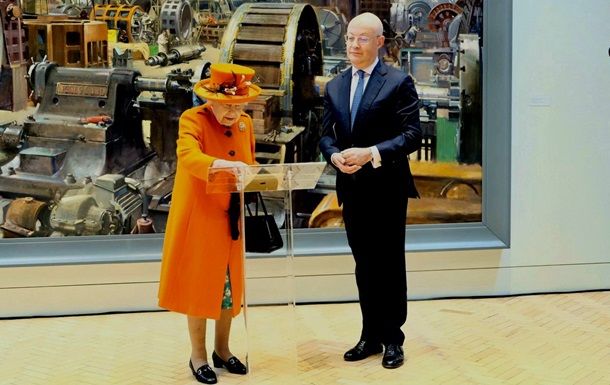Королева Елизавета впервые сделала пост в Instagram.