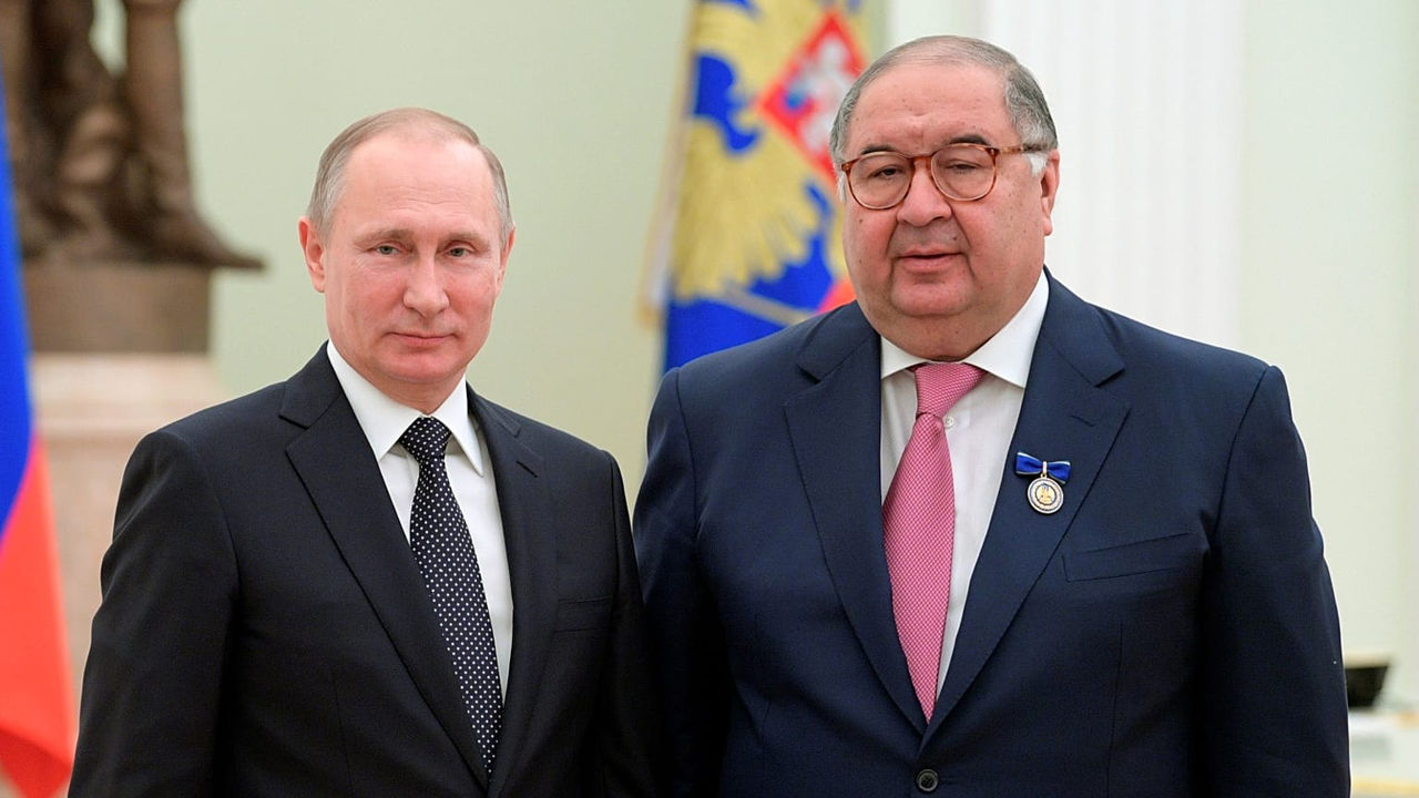 ЕС продлевает санкции против России, но по просьбе Франции исключает Усманова.