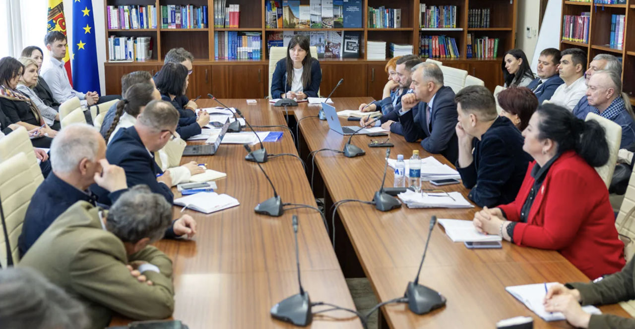 Депутаты требуют защиты авторских прав.