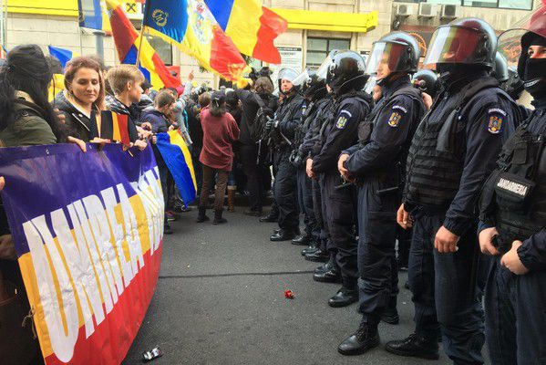 Violenţe la marşul pentru unirea României cu Moldova.