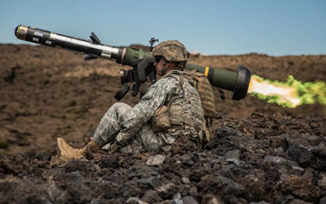 Американцы не определили сроки поставок Украине новой партии Javelin.