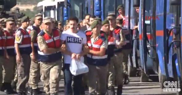 Țara în care cuvântul „erou” te bagă la închisoare. Foto: Digi24