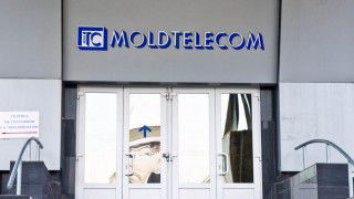 Compania Moldtelecom și-a anunțat consumatorii că de la 1 aprilie scumpește tarifele pentru două abonamente de servicii. Foto: mbc.md