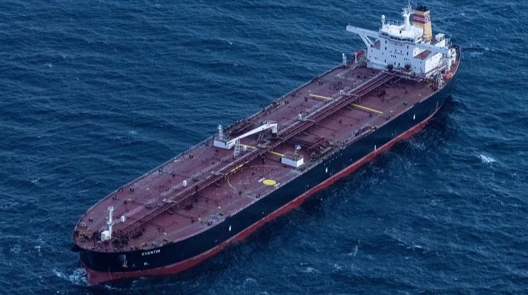 Панама аннулирует регистрацию более 100 танкеров, связанных с РФ.