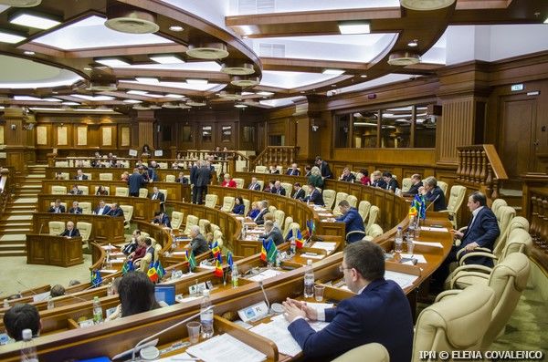 Şefii de la Procuratură, SIS şi MAI, audiaţi în Parlament cu referire la o campanie unionistă.