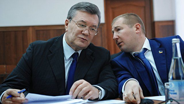 Янукович заявил, что ситуация на Украине деградирует.