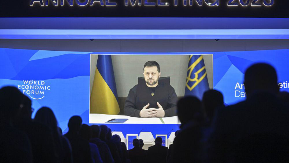 Президент Украины Владимир Зеленский выступил перед участниками форума в Давосе.