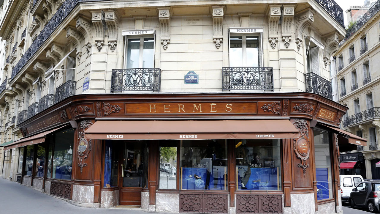 Casa de modă Hermes anunță majorarea prețurilor pentru americani din cauza taxelor impuse de Trump.