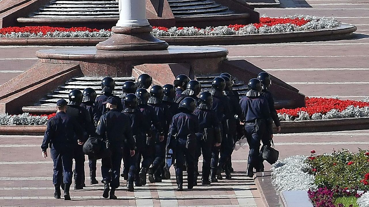 В Белоруссии задержали мужчину, распространявшего данные милиционеров.