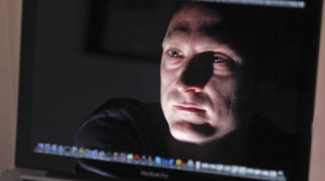 O tânără, spionată prin camera web a laptopului zile în şir. Foto: businessinsider.com