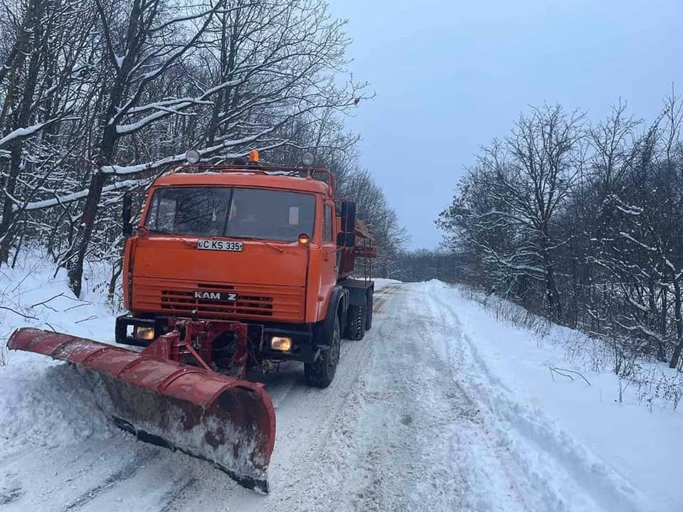 Основные дороги и тротуары в Кишиневе очищены.
