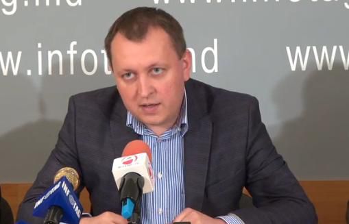 Экс-депутат коммунист считает, что "люди сами вправе решать, что им смотреть".