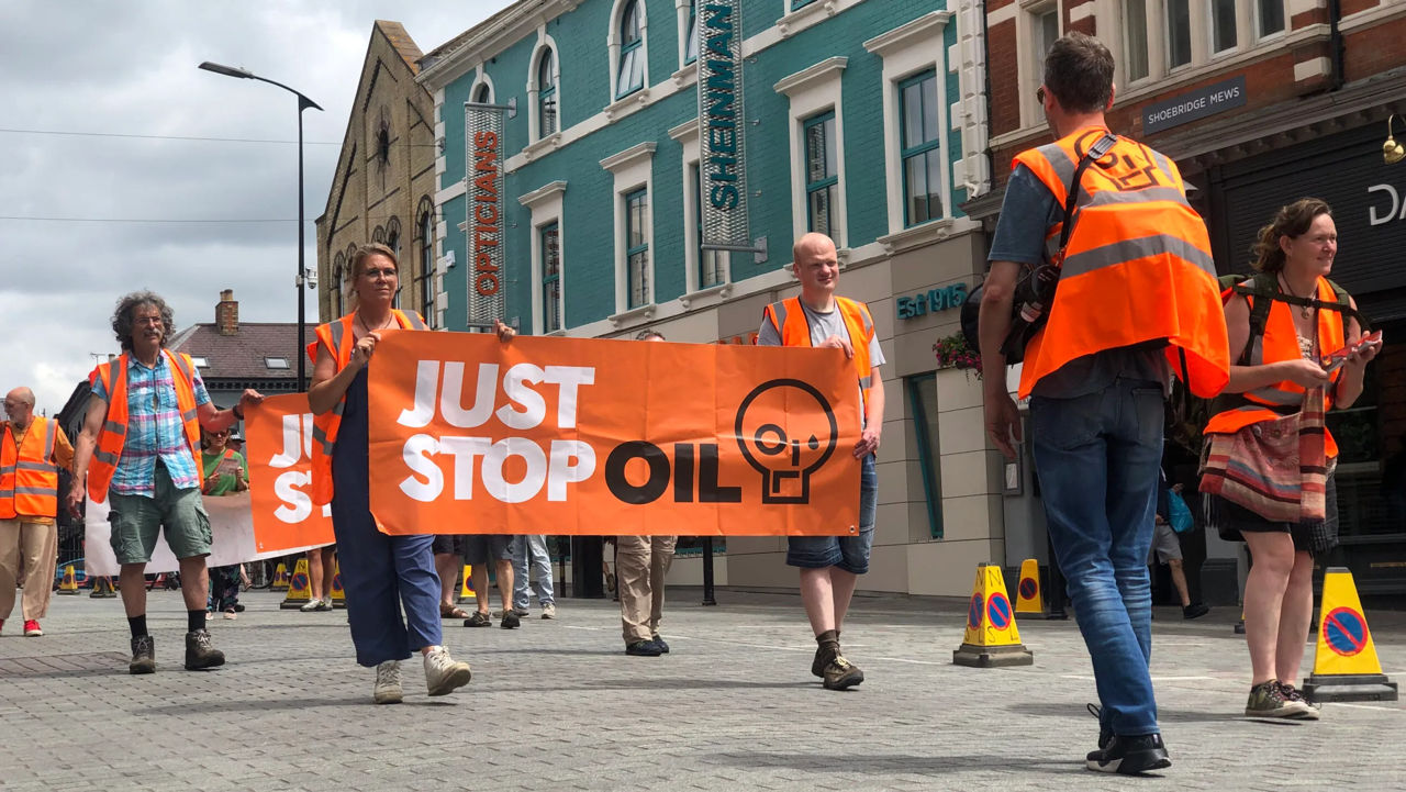 Британская климатическая группа Just Stop Oil прекратит свои акции.
