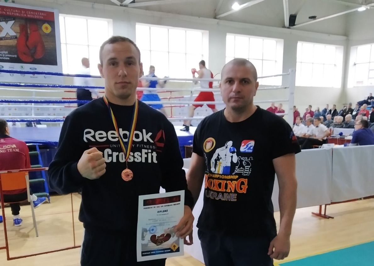 Воспитанник Комратской спортшколы завоевал бронзу на чемпионате по боксу.