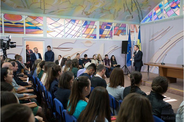 Канду призвал студентов открывать свой бизнес на родине.