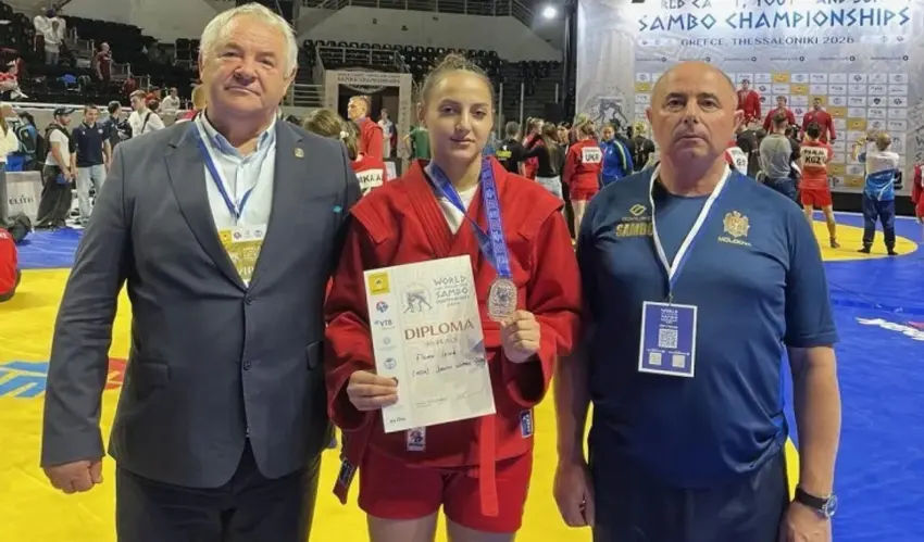 Ирина Флоря завоевала бронзу чемпионата мира по самбо среди молодежи.