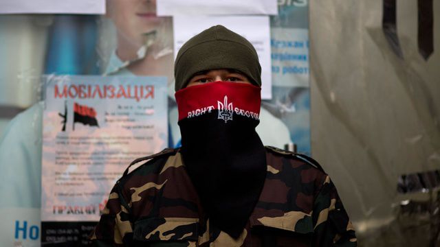 В офисах "Правого сектора" проходят обыски.