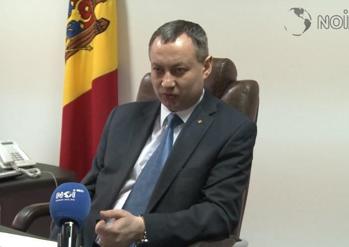 Blogerii l-au acuzat pe funcţioar de abuz în serviciu în scopuri personale şi i-au cerut explicaţii.