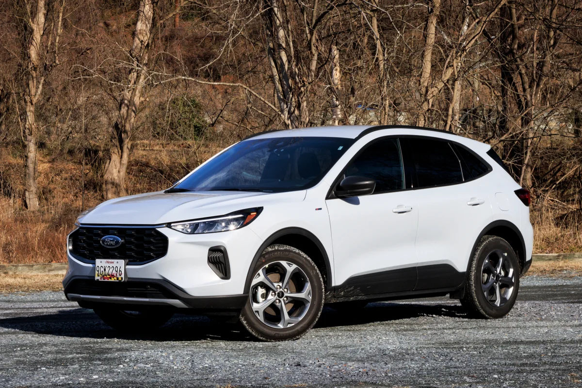 Ford a încetat producția popularului crossover Escape.