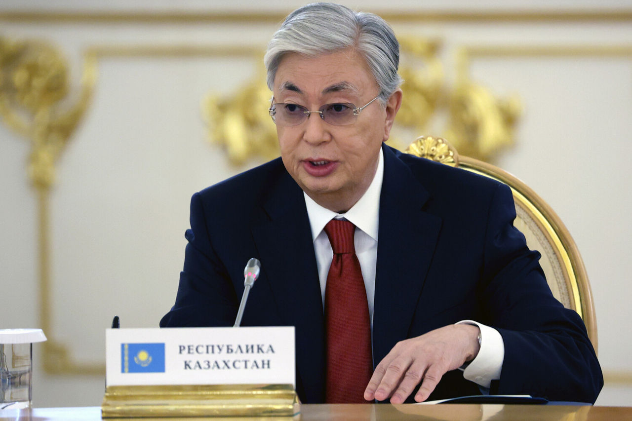 Токаев: Казахстан сохранит многовекторную внешнюю политику в стране.