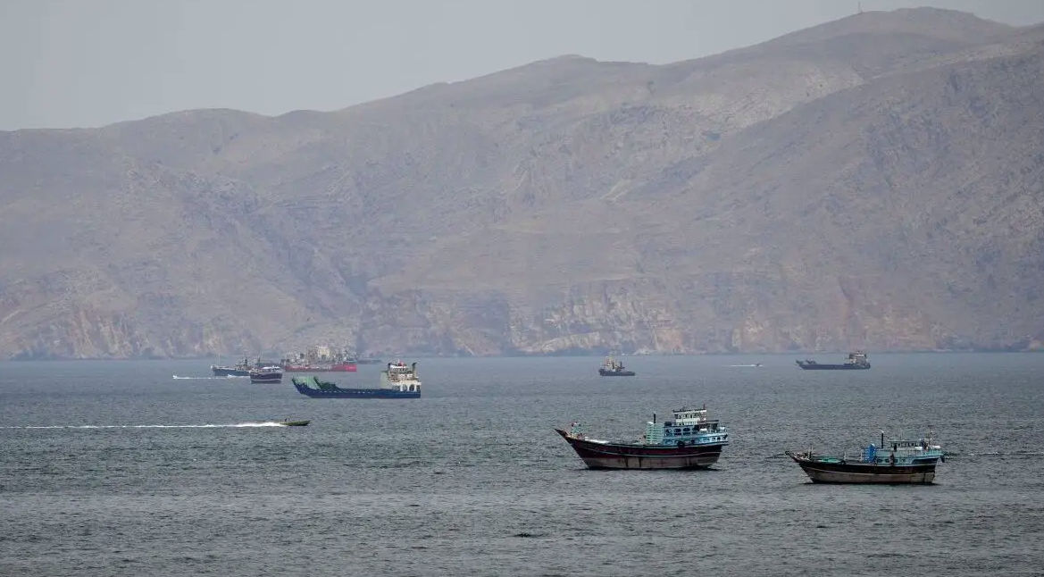 Пентагон оценил срок разминирования Ормузского пролива.