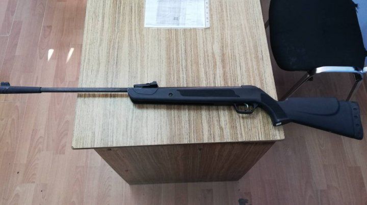 Таможенники пресекли попытку провоза пневматической винтовки.
