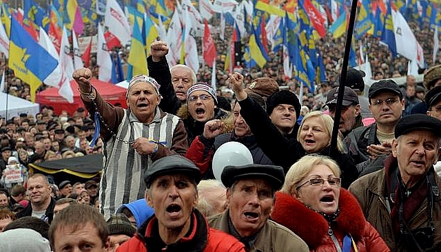 Lideri ai opozitiei si noile autoritati numite in Parlament sunt asteptati sa prezinte rapoarte.