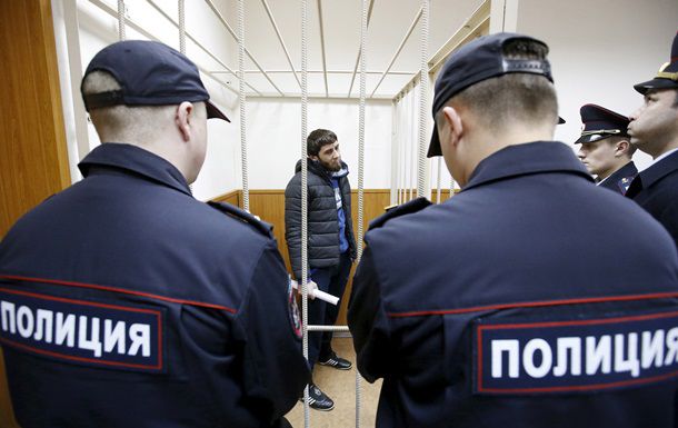 Правоохранительные органы обнаружили пистолет, из которого, предположительно, был убит оппозиционный политик Борис Немцов.