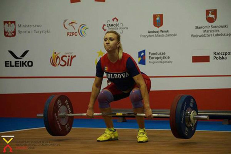 Екатерина Третьякова заняла 9 место в весовой категории 71 кг на Чемпионате мира, который проходит в Таиланде.