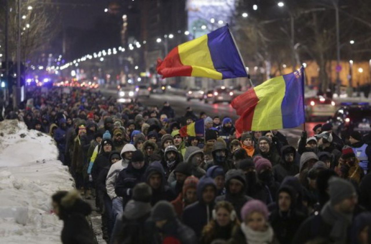 Magistraţii din România au ieşit în stradă în mai multe oraşe.