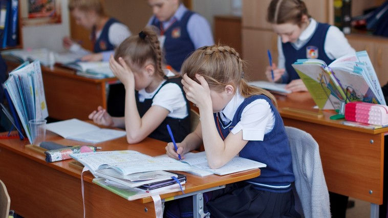 Дефицит школьных учебников отмечают власти Кишинева.