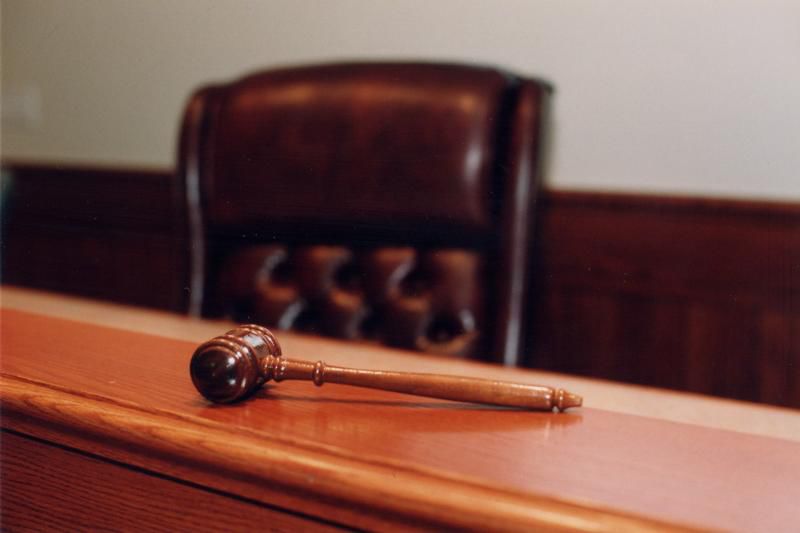 O adolescentă de 16 ani a fost condamnată la închisoare pe viață