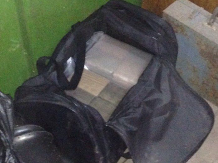 Suspectul urma să încaseze 2 600 euro per 1kg de hașiș. Foto: igp.gov.md