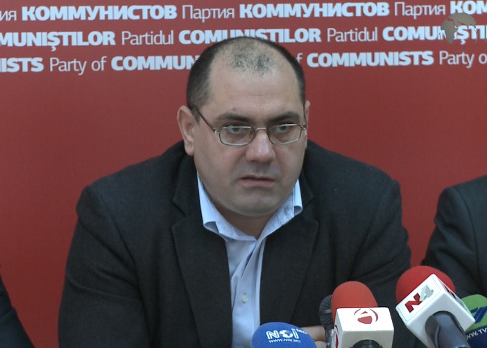 Депутат подчеркнул, что рассматривает ДПМ как «тоталитарную партию, которая должна быть расформирована, а ее лидеры посажены в тюрьму».