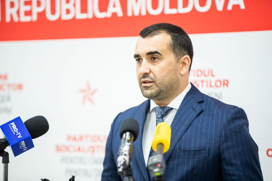Албу: На зарплату прокурорам деньги найдутся, а для пенсионеров не нашли.