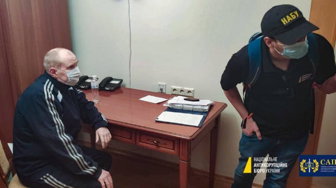 Адвокат: Чаус 50 дней был прикован к постели, применялись пытки.