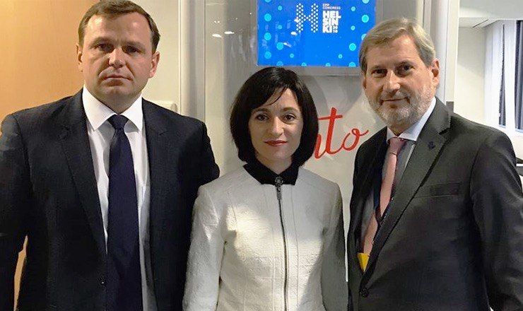 Санду: Йоханнес Хан обеспокоен происходящим в Молдове.