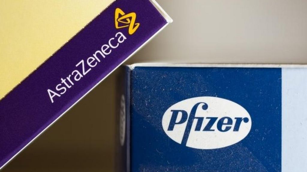 Врачи сравнили риск тромбоза после вакцин Pfizer и AstraZeneca.