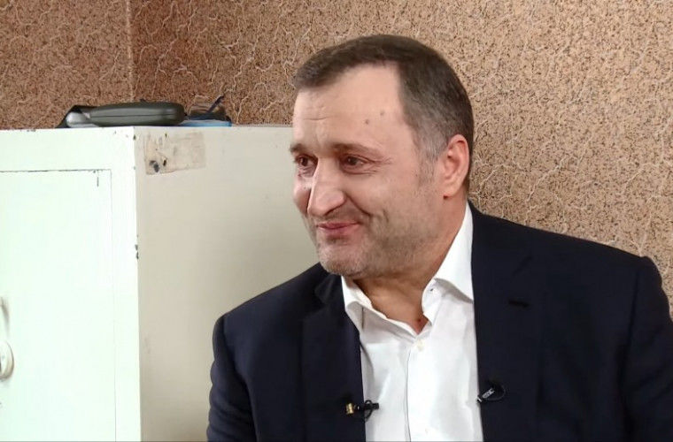 Влад Филат является основателем ЛДПМ и был лидером партии с момента ее основания в 2007 году до июня 2016 года.