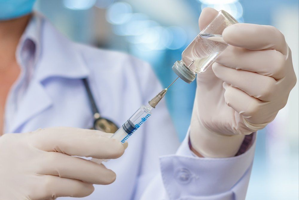 Врач: Граждане Молдовы могут выбирать, какой вакциной прививаться.