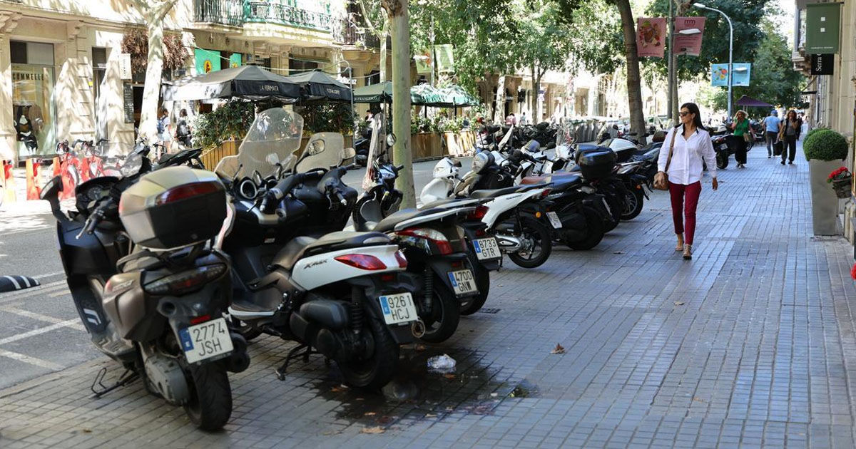 Locuitorii Barcelonei vor primi 600 de euro pentru a achiziționa scutere electrice.