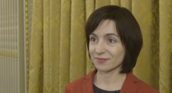 Cauza penală a fost pornită agentului care a câștigat licitația Ministerului Educației, iar acum Procuratura a deschis dosar penal și împotriva conducerii ministerului de atunci, inclusiv pe numele Maiei Sandu.