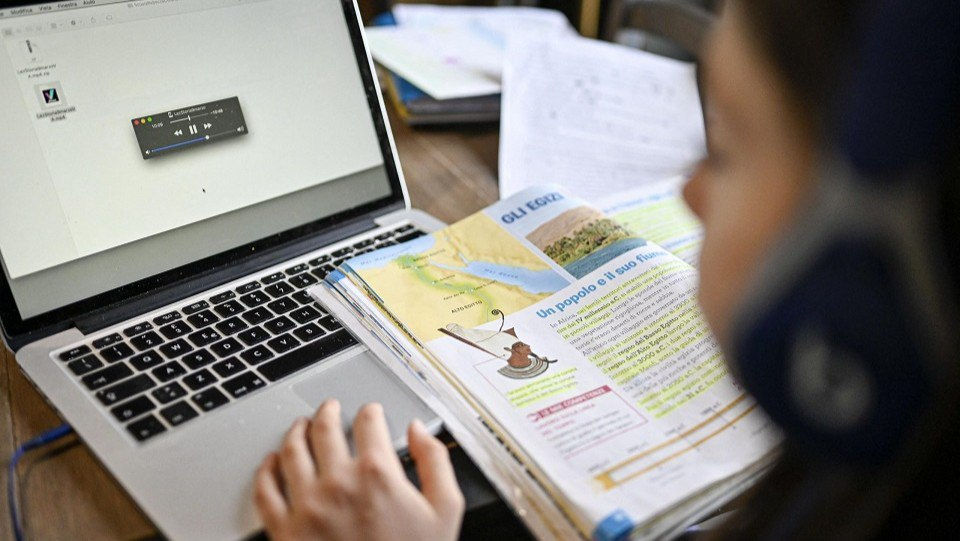 Școlile din Bălți trec la învățământ online din cauza crizei apei potabile.
