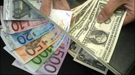 По данным российского Центробанка, в 2012 году из РФ в Молдову был переведен 1,98 миллиарда долларов.