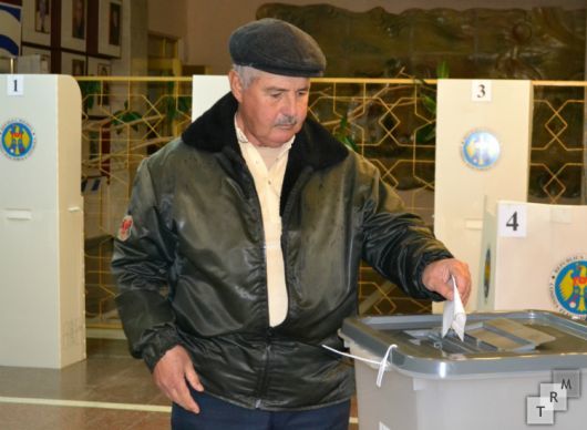Cei mai activi votanţi, cetăţenii de vârsta a treia.