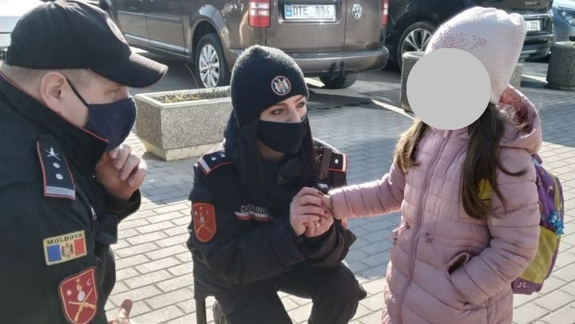 В Комрате карабинеры вернули родителям потерявшуюся девочку. 