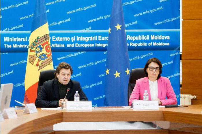 Глава МИДЕИ Нику Попеску провел заседание Национального комитета по борьбе с торговлей людьми.